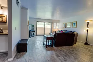 Photo #5: 230010969 Listing