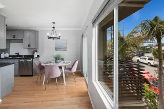 Photo #5: 230010996 Listing