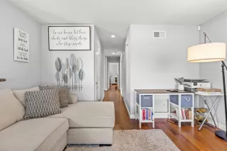 Photo #3: 230011025 Listing