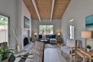 Photo #4: 230011026 Listing 