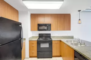 Photo #3: 230011034 Listing