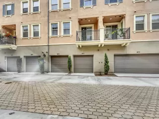 Photo #5: 230011044 Listing