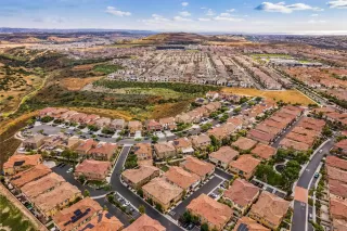 Photo #2: 230011055 Listing