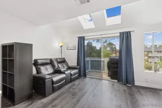 Photo #3: 230011073 Listing