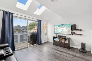 Photo #4: 230011073 Listing