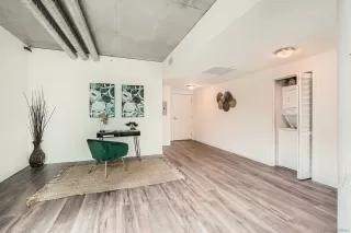 Photo #5: 230011090 Listing