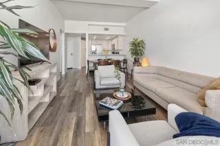 Photo #4: 230011122 Listing