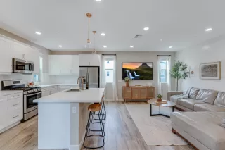 Photo #3: 230011148 Listing