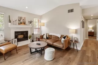 Photo #5: 230011165 Listing