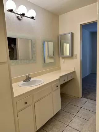 Photo #6: 230011232 Listing