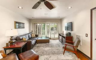 Photo #3: 230011307 Listing