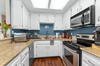 Photo #5: 230011317 Listing