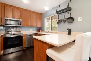 Photo #5: 230011341 Listing 