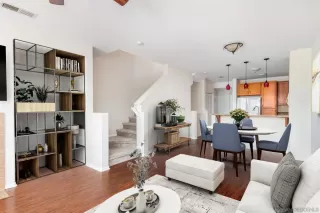 Photo #2: 230011381 Listing