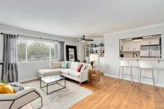 Photo #2: 230011394 Listing 