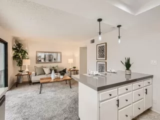 Photo #2: 230011403 Listing 