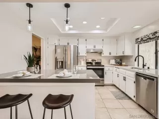 Photo #3: 230011403 Listing 