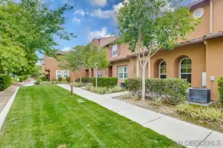 Photo #3: 230011415 Listing