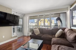 Photo #5: 230011467 Listing