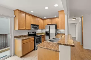 Photo #6: 230011476 Listing 