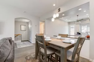 Photo #5: 230011501 Listing