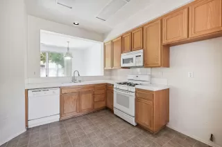 Photo #5: 230011520 Listing