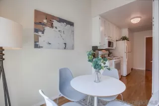 Photo #5: 230011592 Listing 