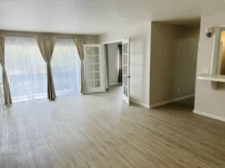 Photo #5: 230011602 Listing