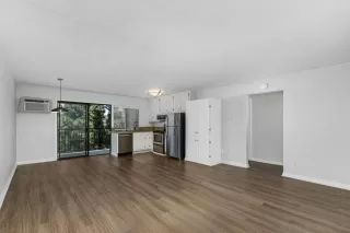 Photo #2: 230011699 Listing