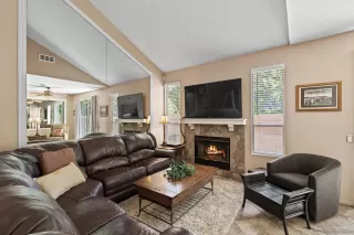 Photo #3: 230011716 Listing 