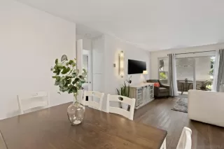 Photo #3: 230011739 Listing