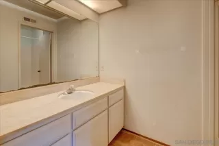 Photo #5: 230011781 Listing 