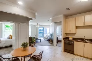 Photo #4: 230011789 Listing 