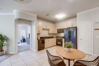 Photo #5: 230011789 Listing 