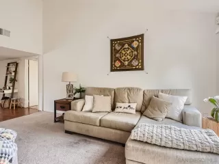 Photo #5: 230011805 Listing