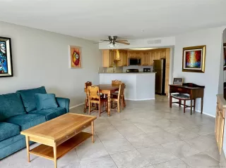 Photo #6: 230011826 Listing