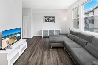 Photo #2: 230011869 Listing