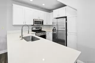 Photo #6: 230011869 Listing