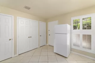 Photo #3: 230011870 Listing