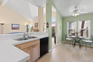 Photo #4: 230011893 Listing 