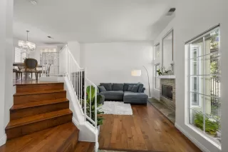 Photo #4: 230011913 Listing