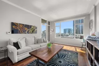 Photo #5: 230011944 Listing