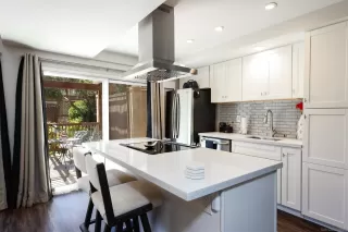 Photo #2: 230011951 Listing