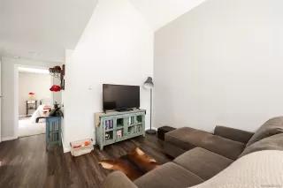 Photo #4: 230011951 Listing