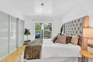 Photo #6: 230012000 Listing