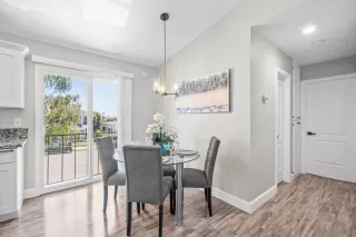 Photo #4: 230012018 Listing