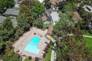 Photo #4: 230012019 Listing