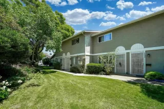 Photo #5: 230012019 Listing