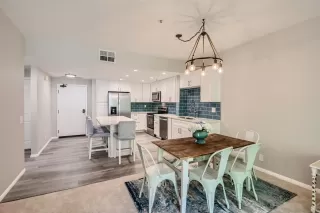 Photo #5: 230012020 Listing 