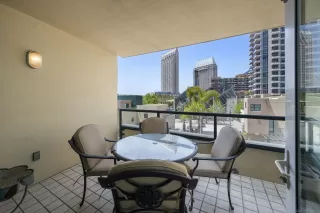 Photo #3: 230012031 Listing 